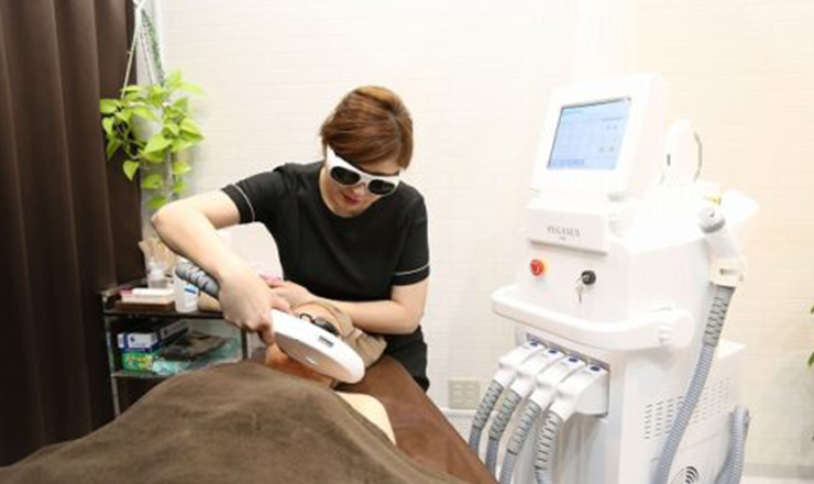 Diamond Rily Nail